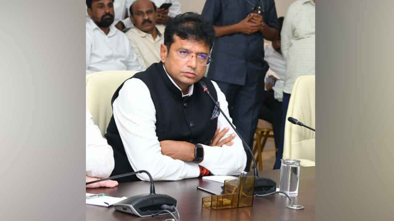 పరిశ్రమలకు అండగా ఉంటాం.. మంత్రి శ్రీధర్‌బాబు భరోసా