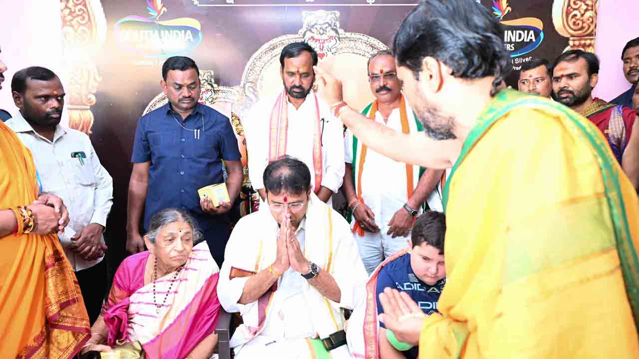 Sridhar Babu | బాసర అమ్మవారిని దర్శించుకున్న మంత్రి శ్రీధర్ బాబు