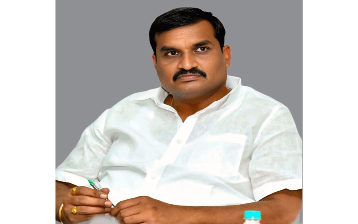 Nalgonda : నాఫ్స్‌కాబ్ డైరెక్టర్‌గా కుంభం శ్రీ‌నివాస్‌రెడ్డి