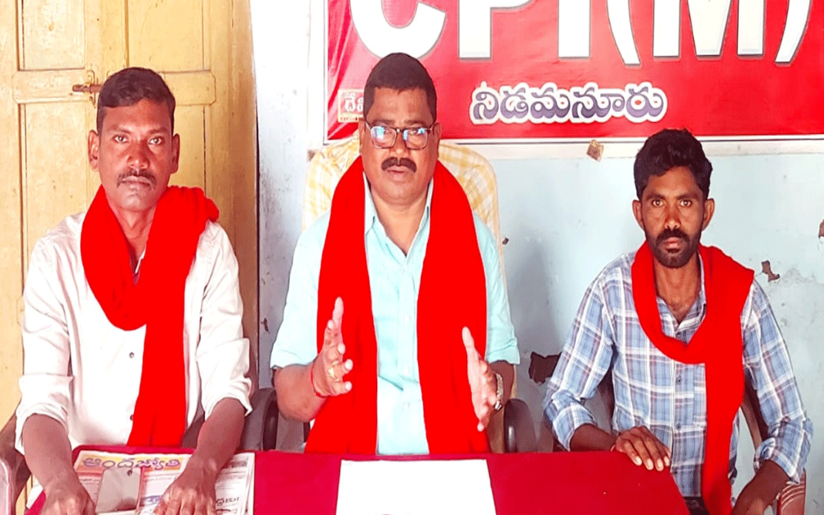 Nidamanoor : అవినీతి పంచాయతీ కార్యదర్శిపై చర్యలు తీసుకోవాలి : కొండేటి శ్రీ‌ను