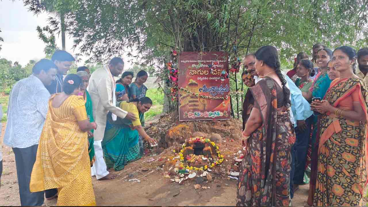 ఎల్లమ్మ తల్లి దేవాలయంలో ఓడి బియ్యం ప్రసాద వితరణ
