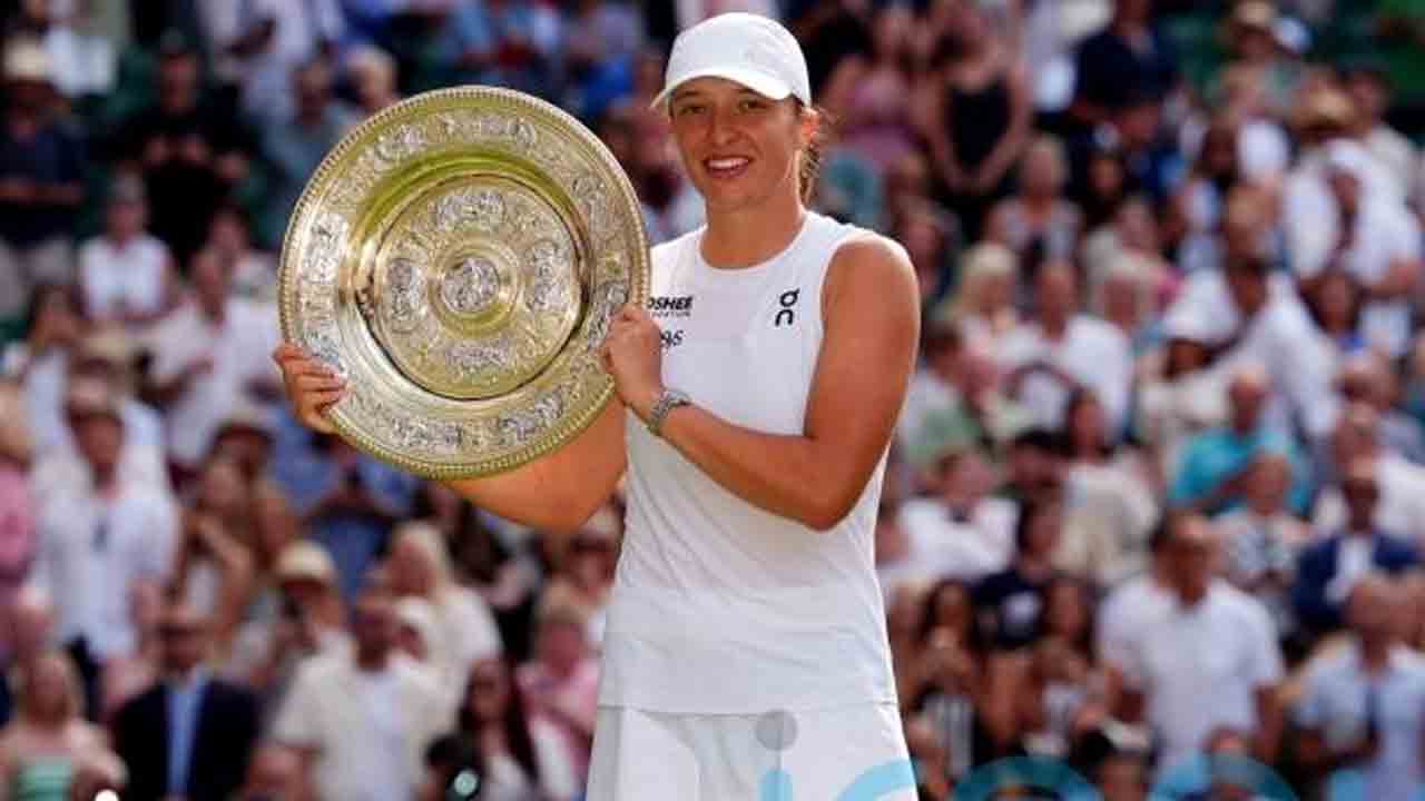 Iga Swiatek | డోపింగ్ కేసు, తాతయ్య మరణం.. ఏడాదంతా గడ్డు రోజుల్ని దాటి ఛాంపియన్‌గా