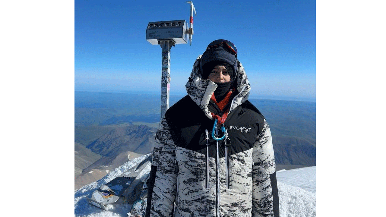 Mt Elbrus: మౌంట్ ఎల్‌బ్రుస్ ఎక్కిన ఆరేళ్ల పంజాబీ బాలుడు