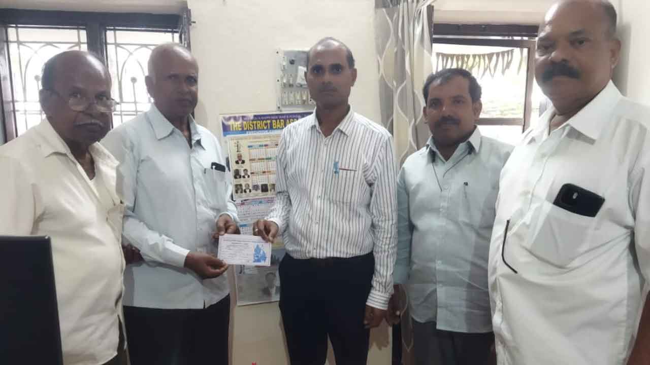 Siddipet | దేవాలయ నిర్మాణానికి విరాళం అందజేత