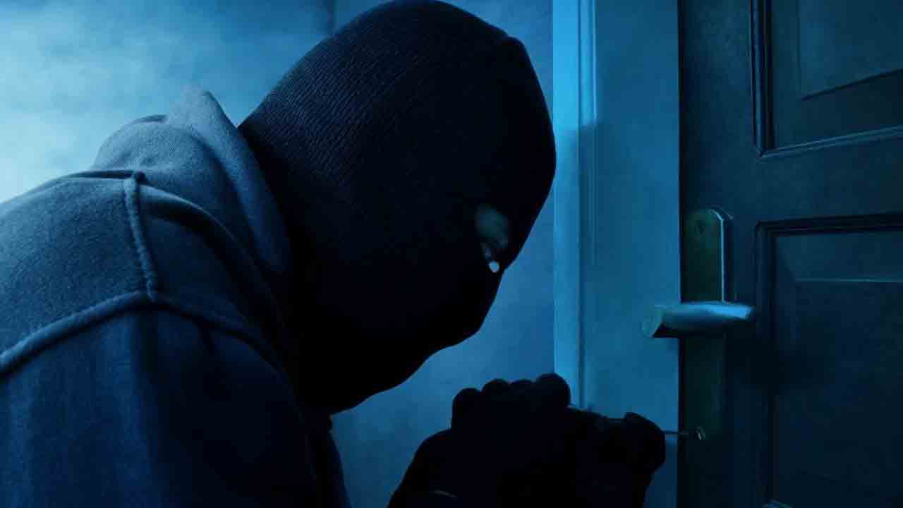 Abdullapurmet | అబ్దుల్లాపూర్‌మెట్‌లో అర్ధరాత్రి దొంగల బీభత్సం..