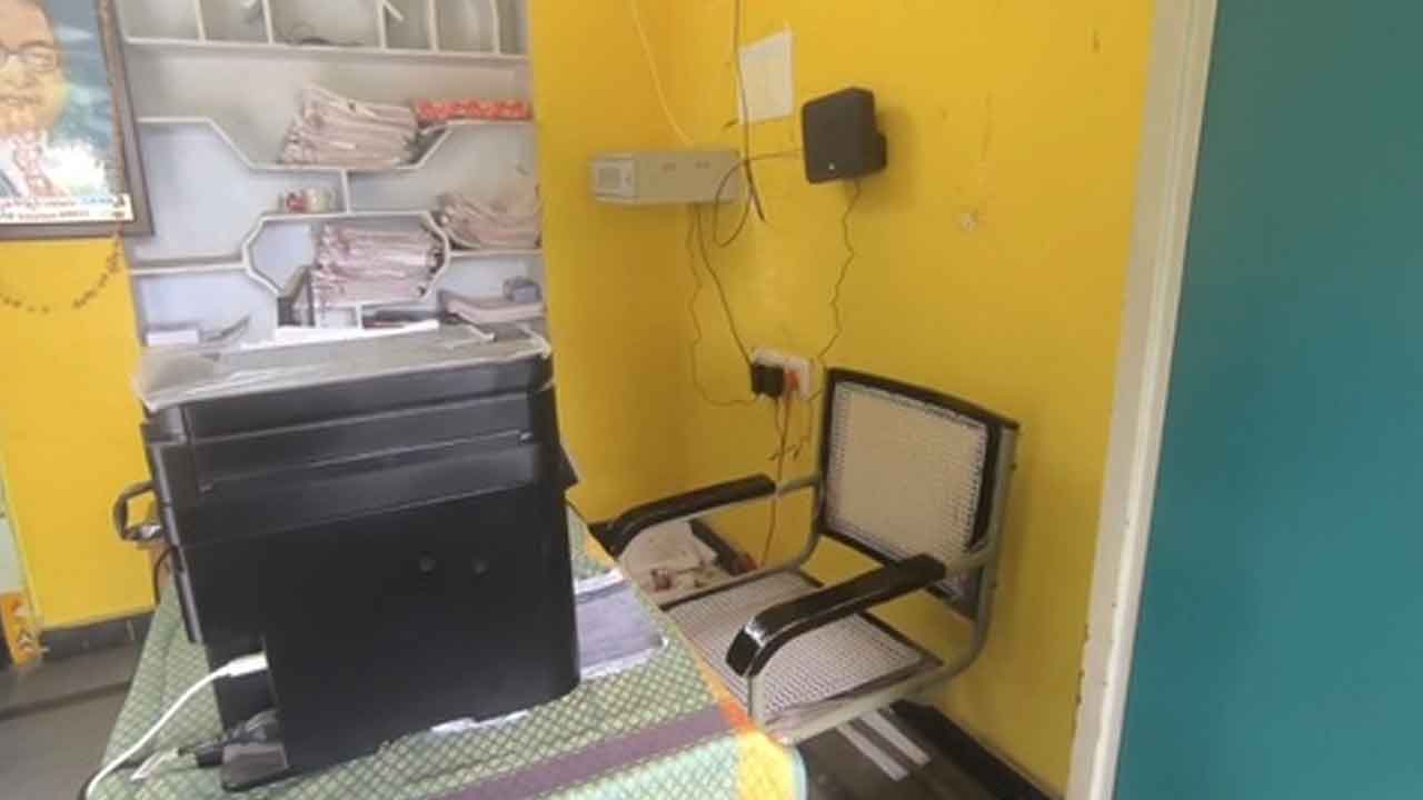 Thorrur | ఖాళీ కుర్చీతో దర్శనమిస్తున్న లేబర్ కార్యాలయం..ఇక్కట్లు పడుతున్న ప్రజలు