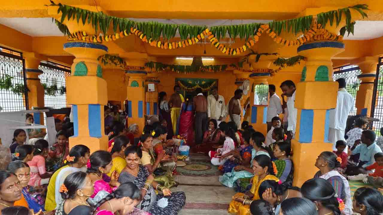 Tholi Ekadashi | తొలి ఏకాదశి స్పెషల్‌.. కల్యాణ రామచంద్ర స్వామి ఆలయంలో ప్రత్యేక పూజలు