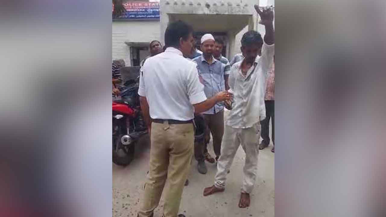 Nizamabad | నిజామాబాద్ ట్రాఫిక్ పోలీస్ స్టేషన్ ఆవరణలో యువకుడు ఆత్మహత్యాయత్నం