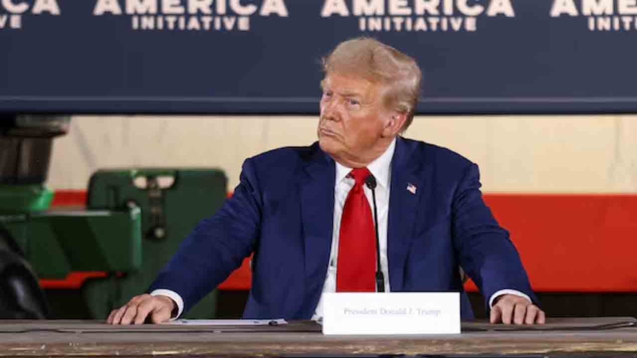 Trump Tariffs | మాతో కలిసి పనిచేయకుండా ప్రతీకార సుంకాలు విధిస్తున్నారు.. కెనడాపై 35 శాతం టారీఫ్ విధించిన ట్రంప్