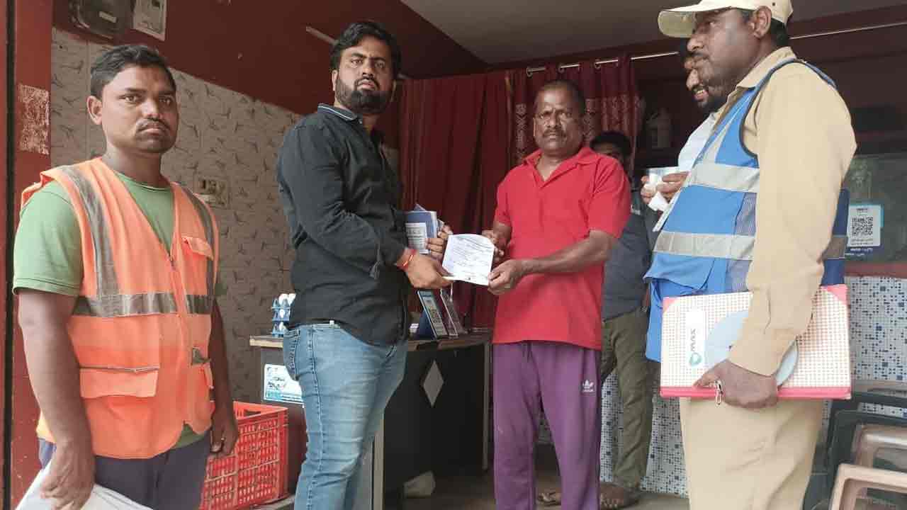 Turkayanjal | హోట‌ల్స్, బేక‌రీల్లో ప‌రిశుభ్ర‌త పాటించాలి : తుర్క‌యంజాల్ మున్సిప‌ల్ క‌మిష‌న‌ర్