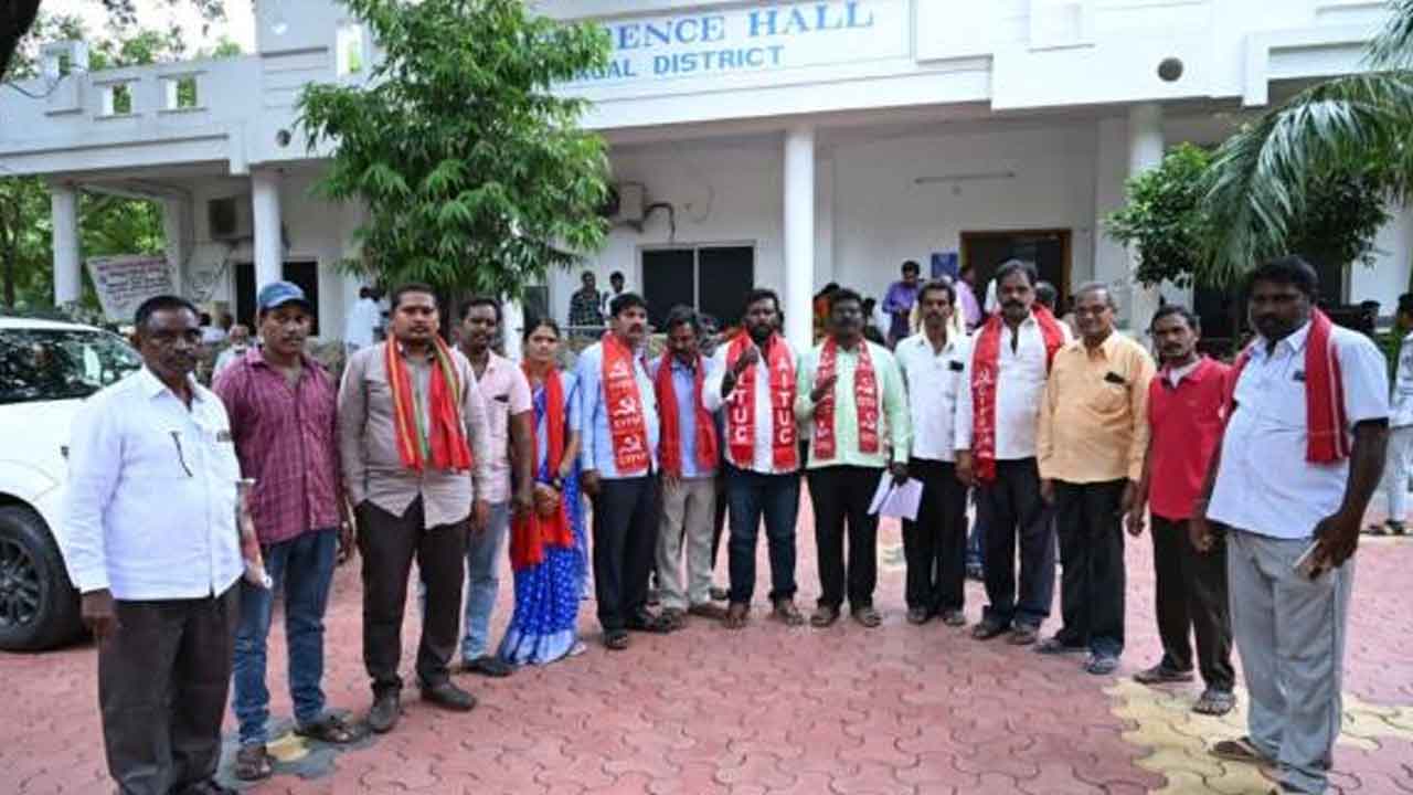 Warangal | కాంగ్రెస్ జారీ చేసిన పనిగంటల పెంపు జీవోను రద్దు చేయాలని కలెక్టర్‌కు వినతి