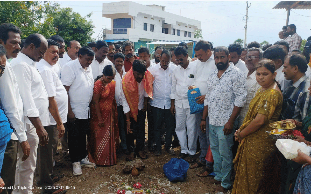 Kattangur : పేదల సొంతింటి కలను నేరవేర్చడమే లక్ష్యం : ఎమ్మెల్యే వేముల వీరేశం