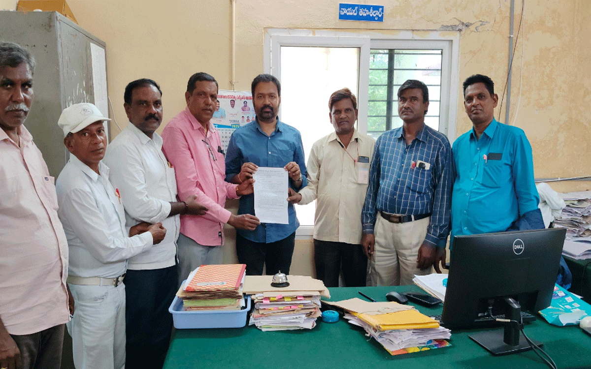 Kattangur : ఉపాధ్యాయుల సమస్యలు పరిష్కరించాలి : పి.వెంకులు