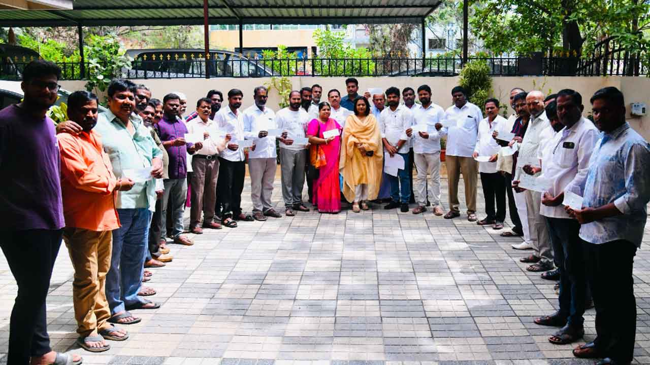 Mayor Vijayalakshmi | అమ్మవారి ఆలయాల వద్ద సమస్యలు లేకుండా చూడండి : మేయర్‌ విజయలక్ష్మి