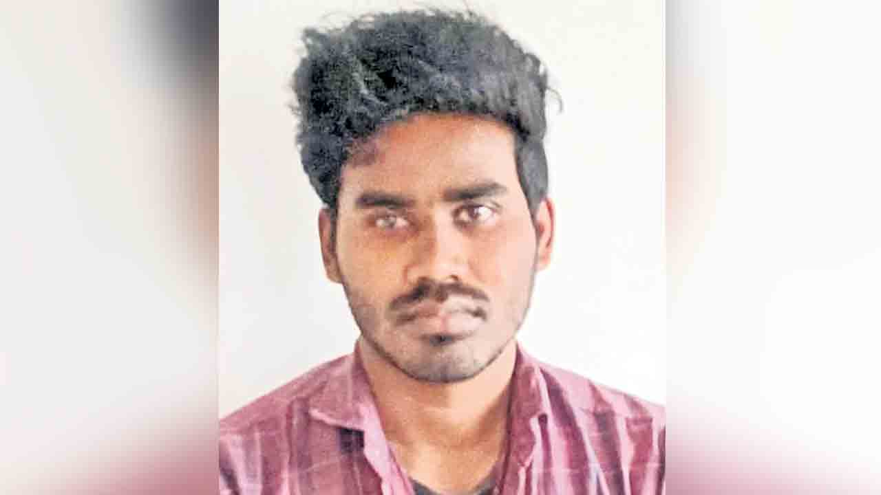 రోగి భార్యతో వార్డుబాయ్‌ అసభ్య ప్రవర్తన