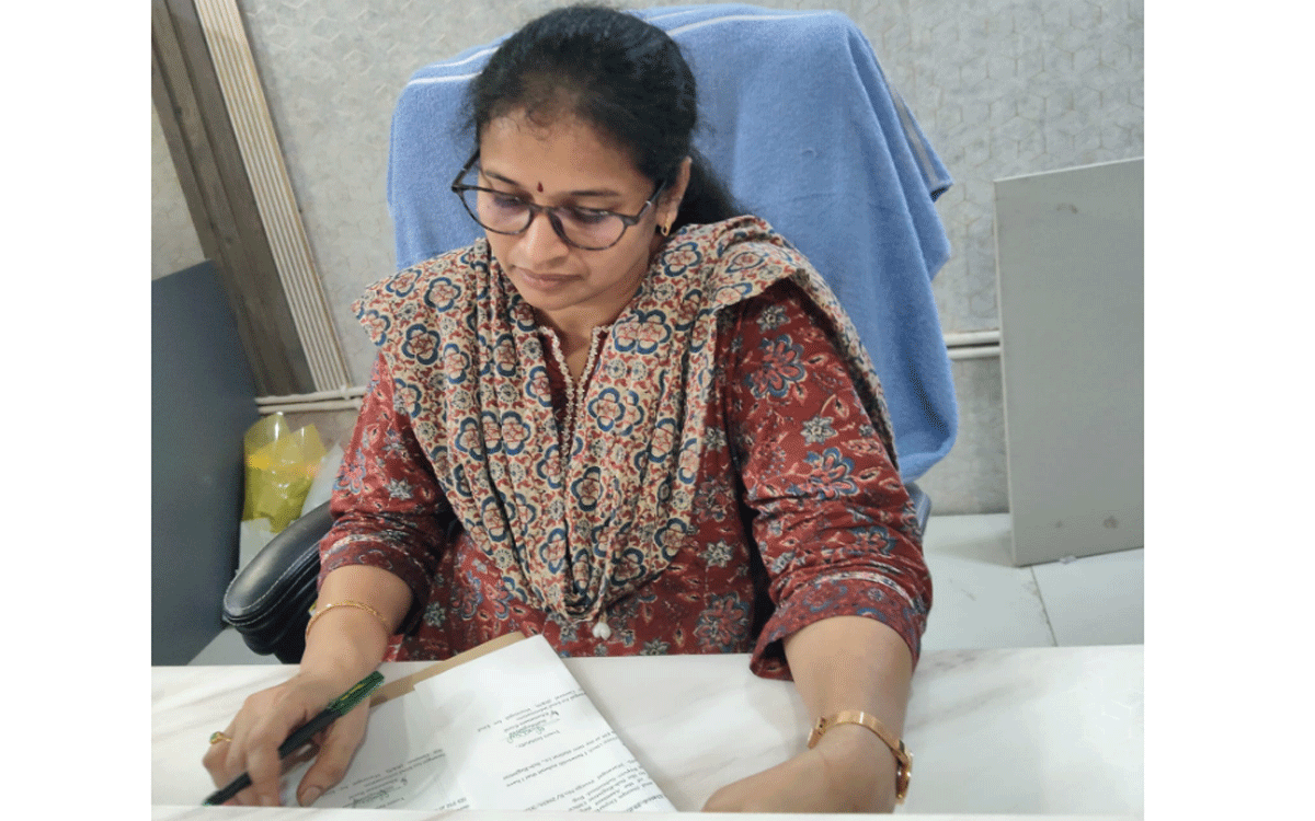 Khammam Rural : ఖమ్మం రూరల్ సబ్ రిజిస్ట్రార్‌గా యామిని బాధ్య‌త‌లు