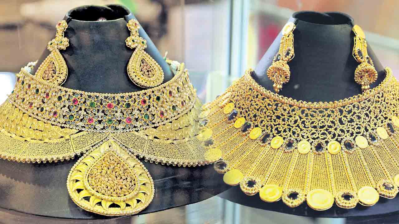 వన్నె తగ్గిన పసిడి.. ఏప్రిల్‌-జూన్‌ త్రైమాసికంలో 10 శాతం క్షీణించిన డిమాండ్‌