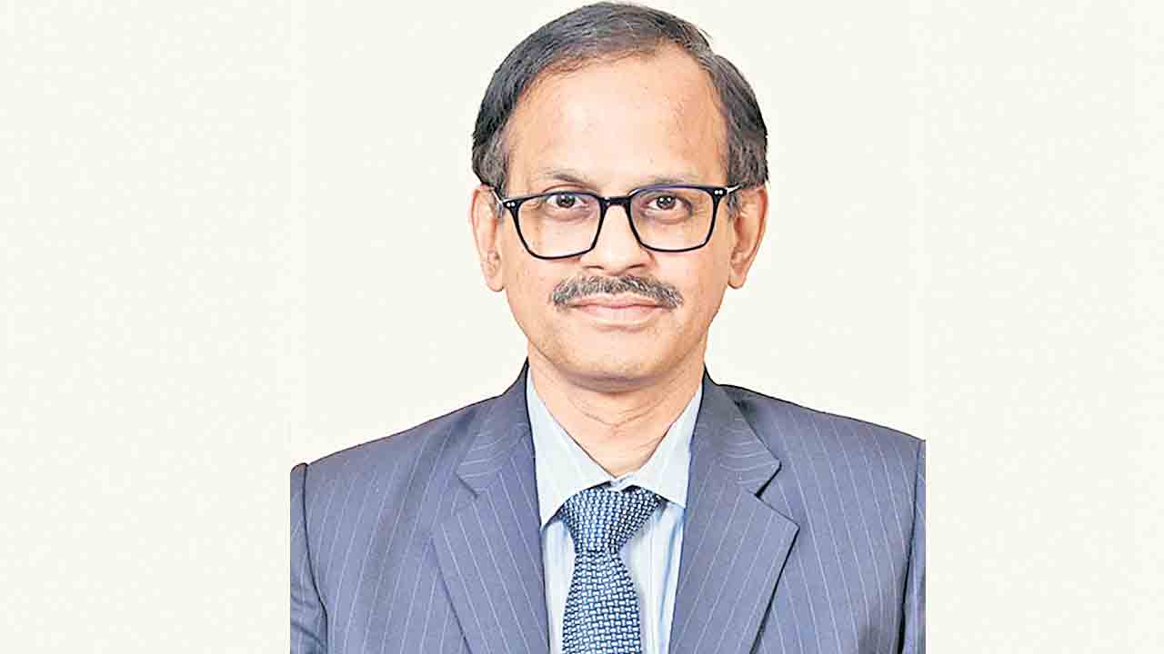 ఎల్‌ఐసీ లాభం 10,987 కోట్లు