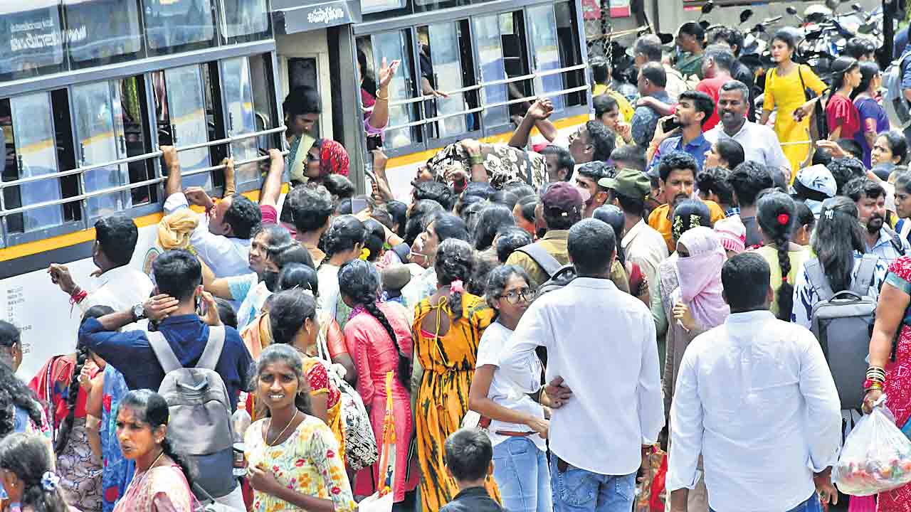 ఆర్టీసీ ‘స్పెషల్‌’దోపిడీ!