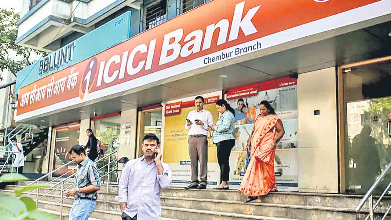 కొత్త ఖాతాదారులకు ఐసీఐసీఐ షాక్‌.. నగదు నిల్వలను ఐదింతలు పెంచిన బ్యాంక్‌