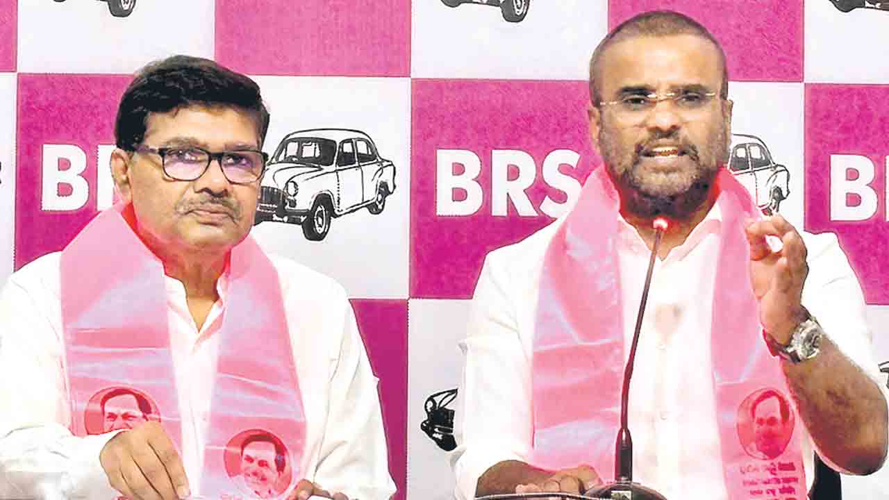 ఆ ఎమ్మెల్యేలు రాజీనామా చేయాలి.. సుప్రీంతీర్పు రేవంత్‌కు చెంపపెట్టు