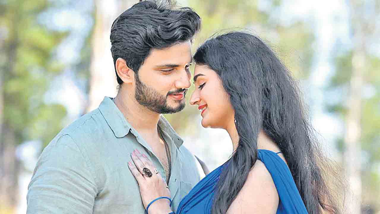 అడుగు అడుగునా..