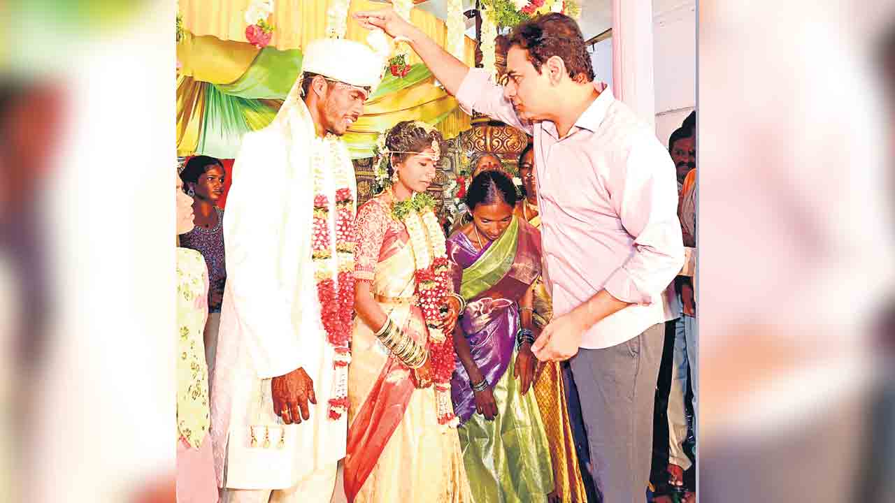 రామన్న పెద్దమనసు.. మాజీ ఎంపీటీసీ కుంటయ్య కుటుంబానికి అండ