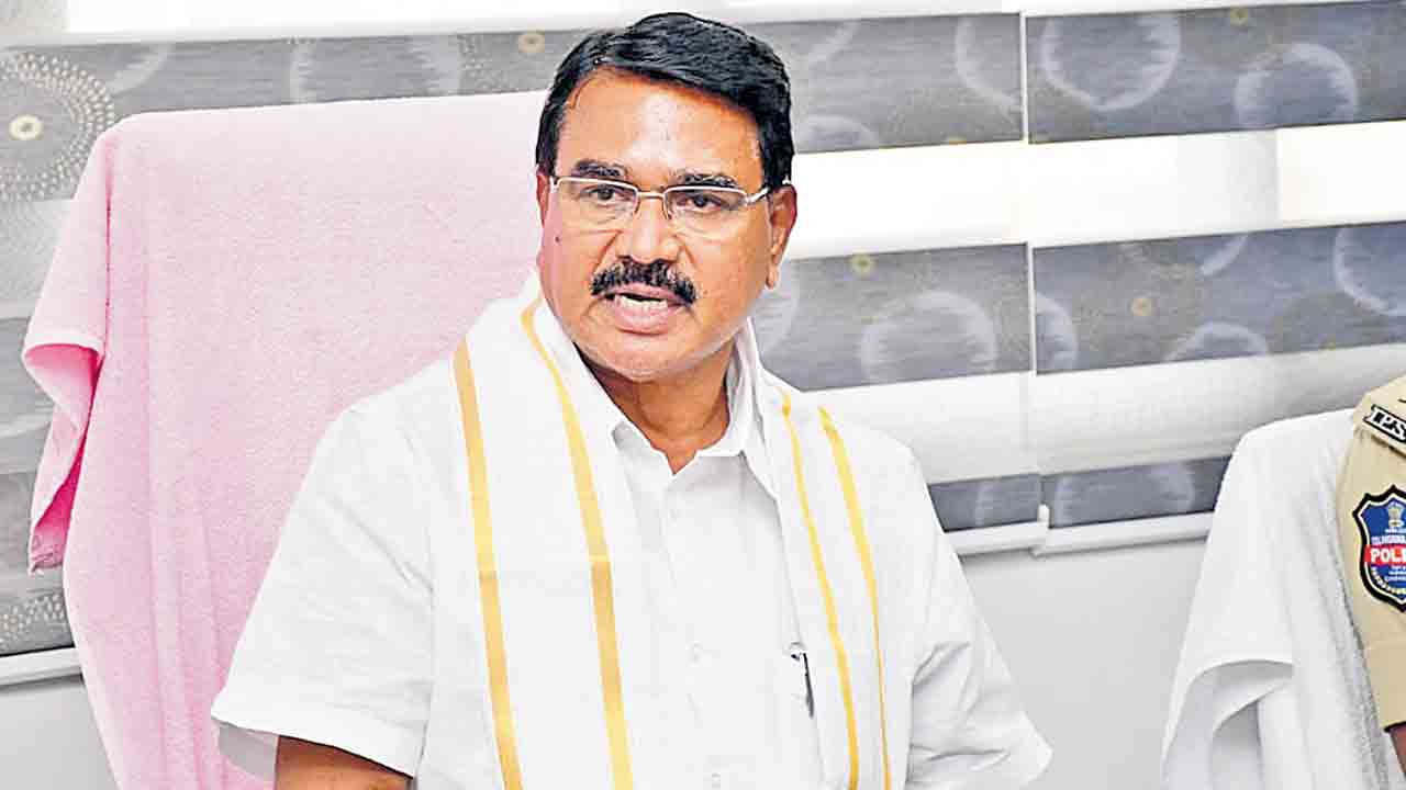 కేసీఆర్‌ది ముందుచూపు..కాంగ్రెస్‌ది ఎదురుచూపు!