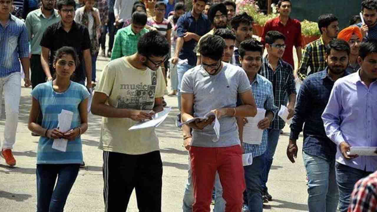 ఇంజినీరింగ్‌ కాలేజీల్లో ఫేక్‌ ప్లేస్‌మెంట్‌.. నకిలీ ఎంవోయూలతో మోసం చేస్తున్న యాజమాన్యాలు