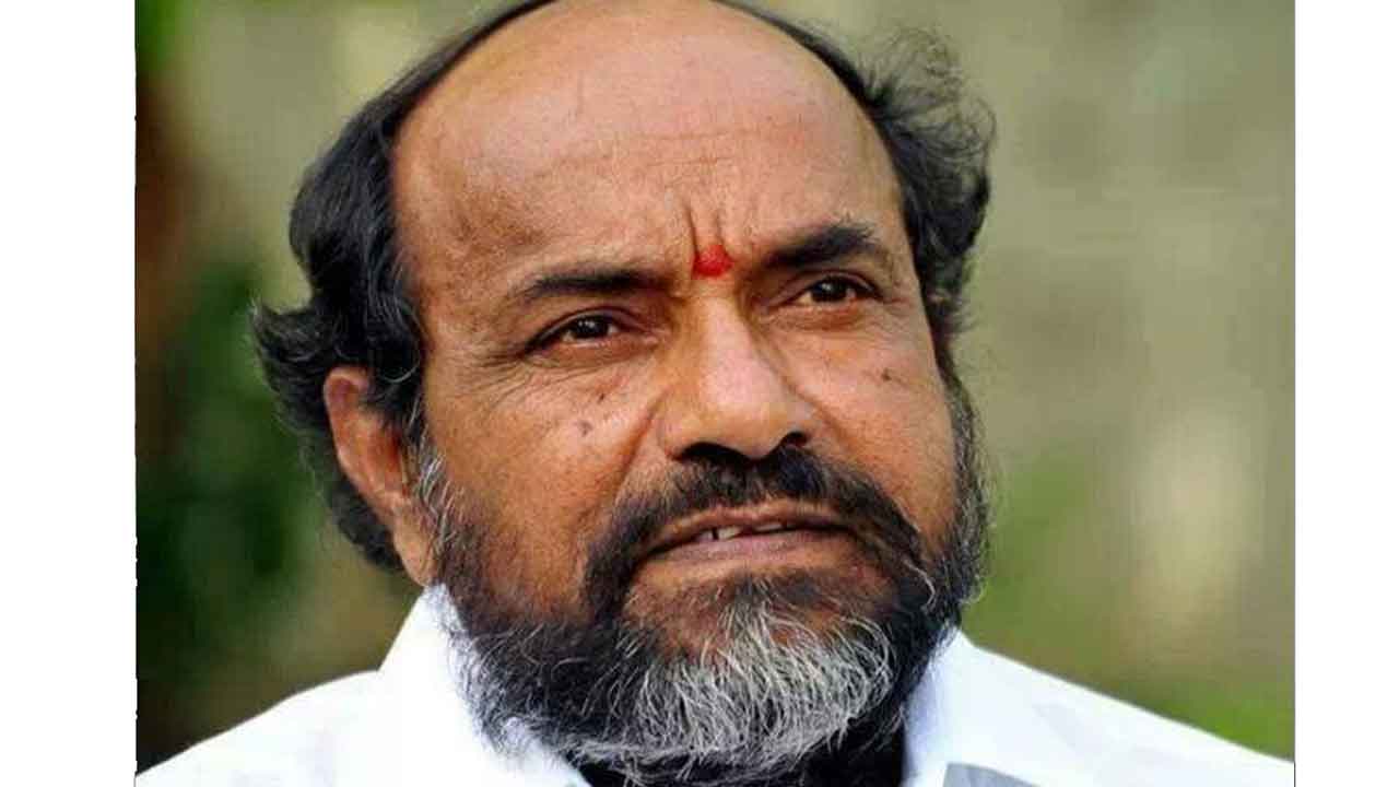 బీసీల 42% రిజర్వేషన్ల కోసం 25న సత్యాగ్రహ దీక్ష