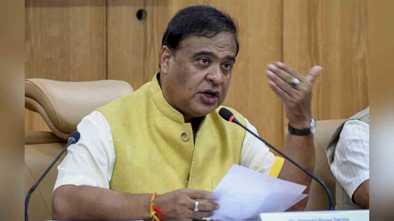 అస్సాంలో 18 ఏండ్లు దాటిన వారికి నో ఆధార్‌.. ఎందుకంటే?