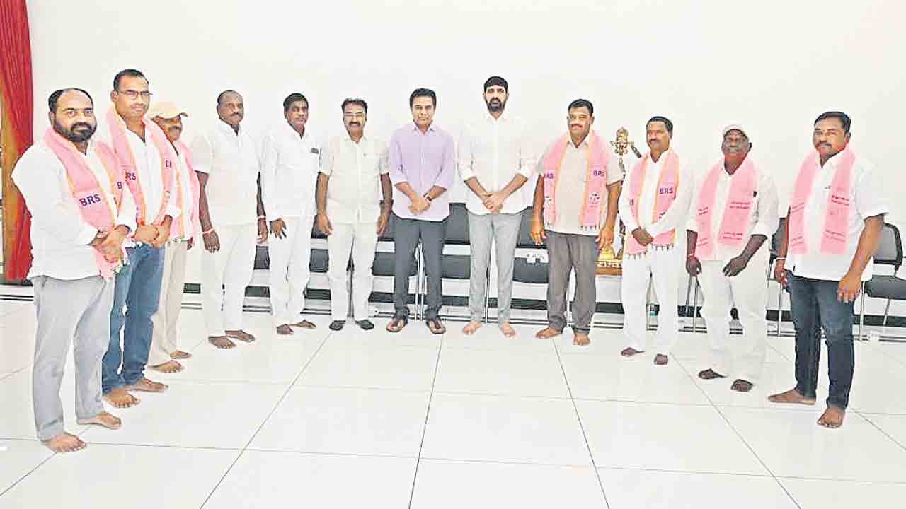 కేటీఆర్‌ సమక్షంలో చేరికలు