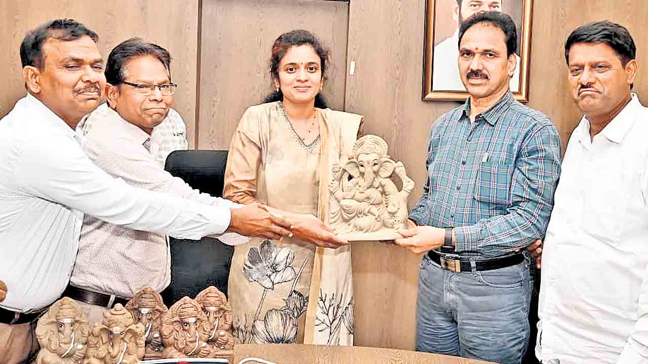 పర్యావరణహితంగా గణేశ్‌ చతుర్థి జరుపుకోవాలి