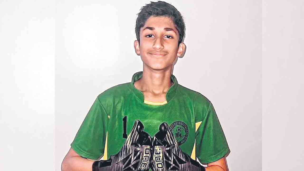 ఫిఫా అకాడమీకి తెలంగాణ విద్యార్థి