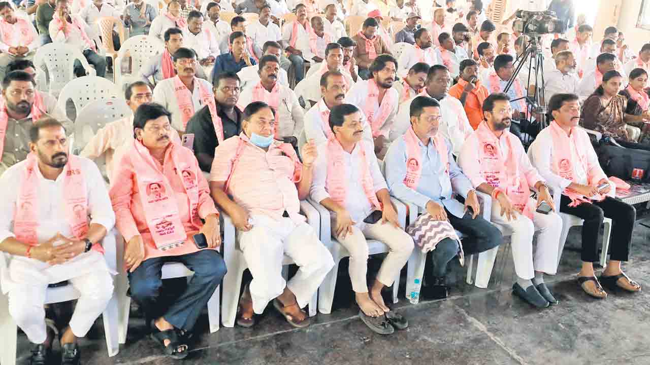 సర్కారుకు కాలం చెల్లింది… కేసీఆర్‌పై కక్షతోనే కాళేశ్వరాన్ని పక్కకు పెట్టింది