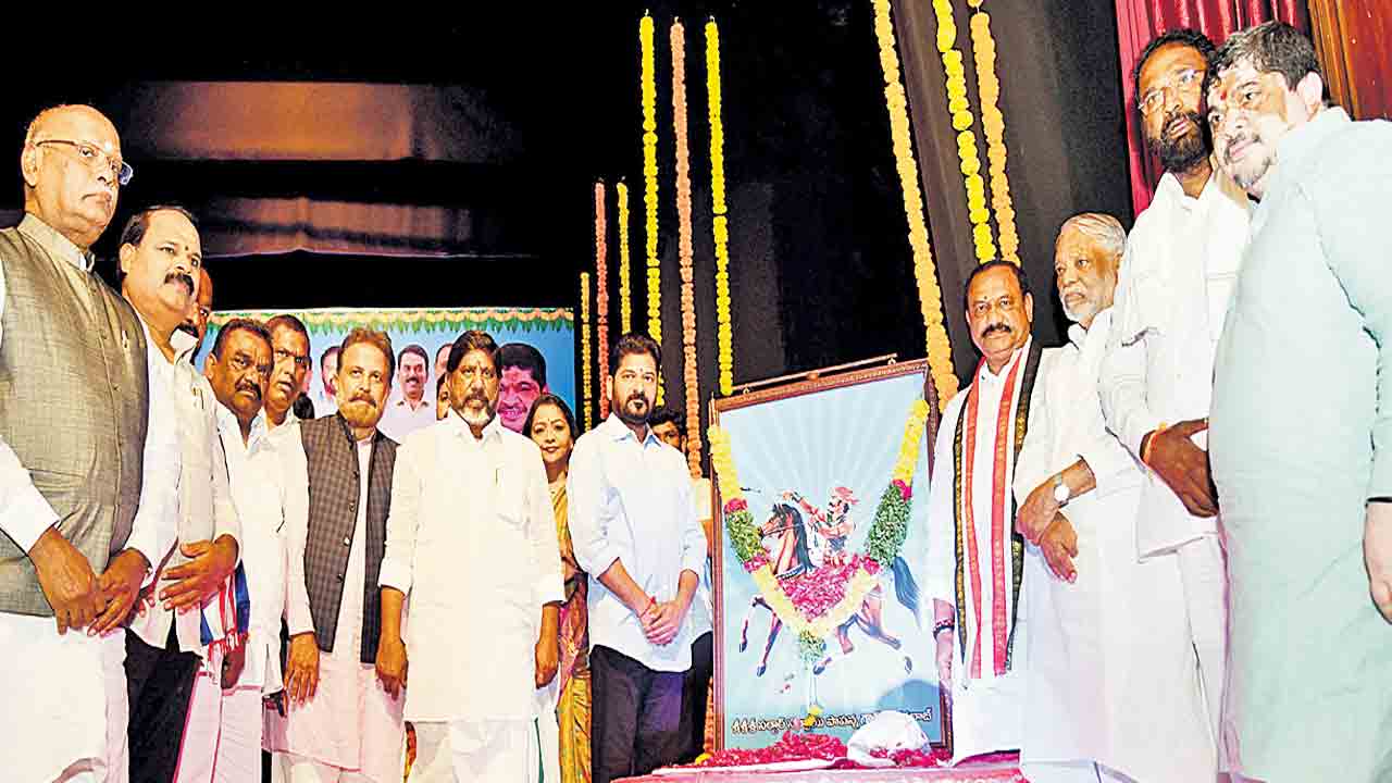 బీసీ రిజర్వేషన్లకు మోదీ, కిషన్‌రెడ్డే అడ్డు