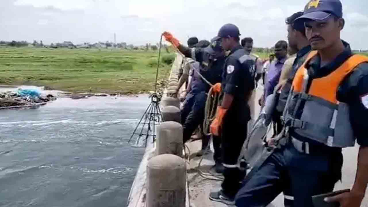 స్వాతి శరీర భాగాల కోసం మూసీలో గాలింపు