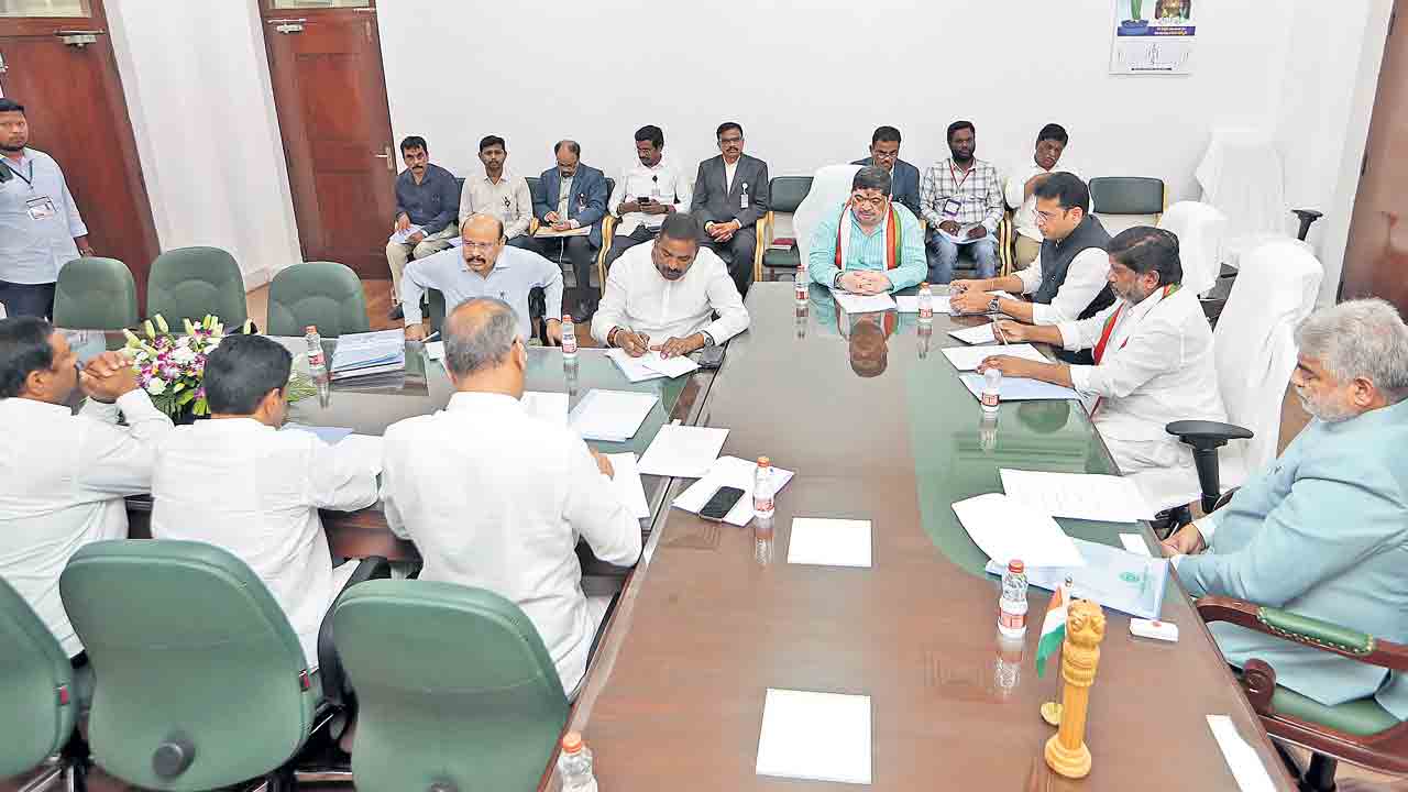 బీఏసీ నుంచి బీఆర్‌ఎస్‌ వాకౌట్‌