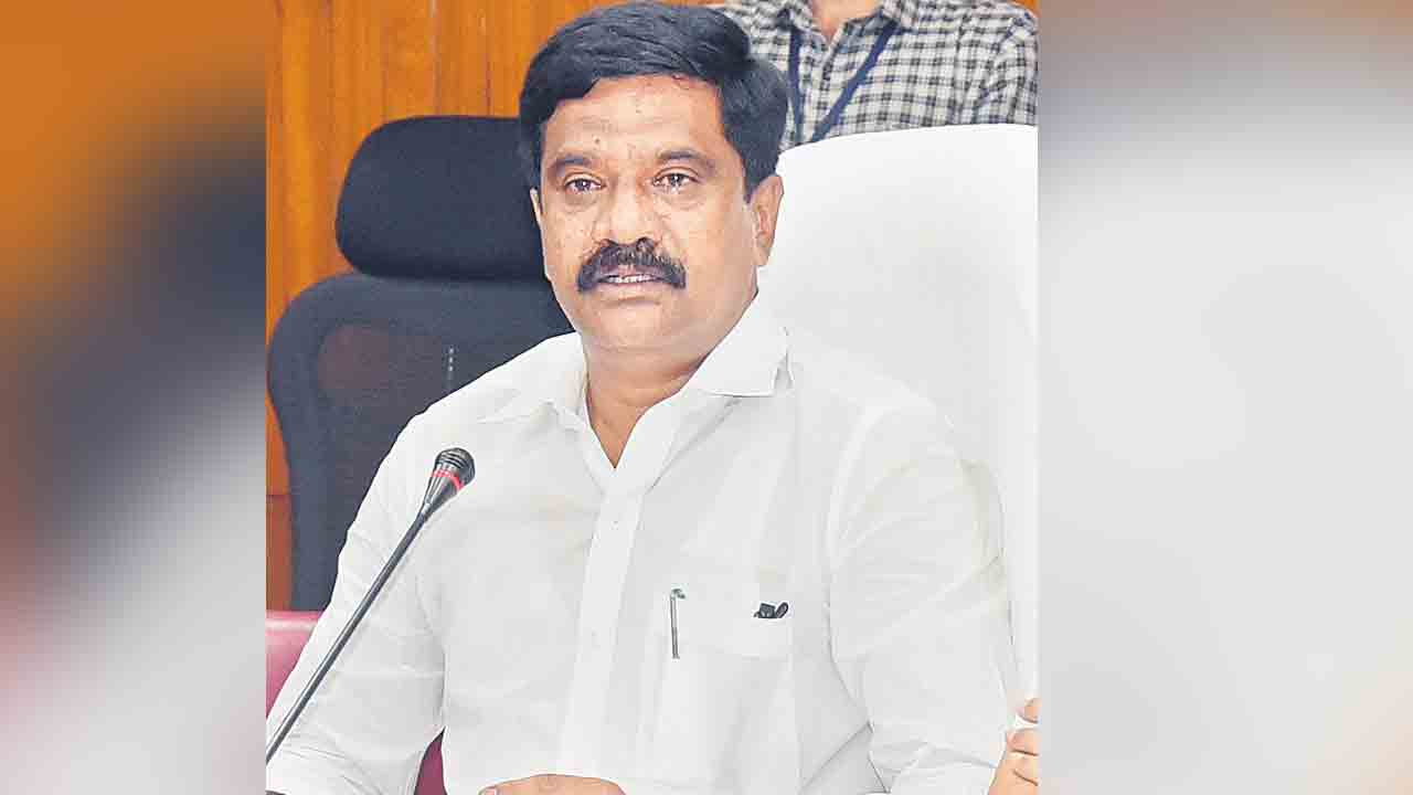 బీసీ రిజర్వేషన్ల కాడెత్తేసిన రేవంత్‌రెడ్డి