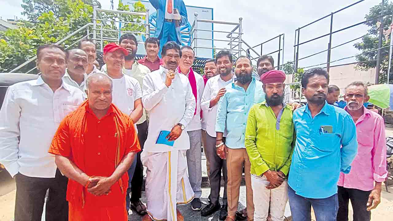 స్పీకర్‌ రాజ్యాంగానికి లోబడి పనిచేయాలి