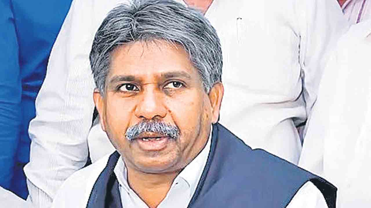 పింఛన్లు పెంచేవరకు పోరాటం ఆగదు