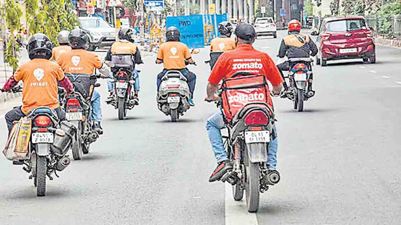 బడుగుల బీమాపై పిడుగు