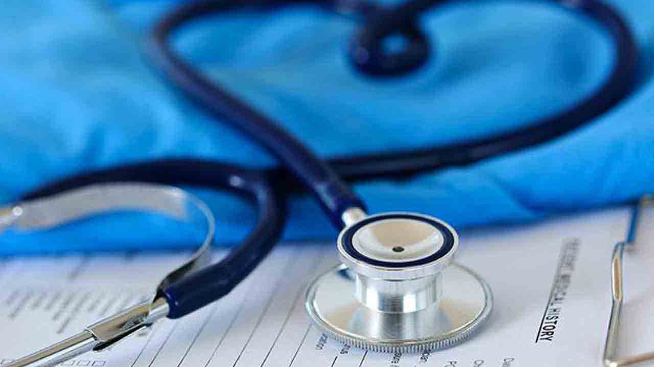 వేలల్లో మెడికల్‌ సీట్లు ఖాళీ