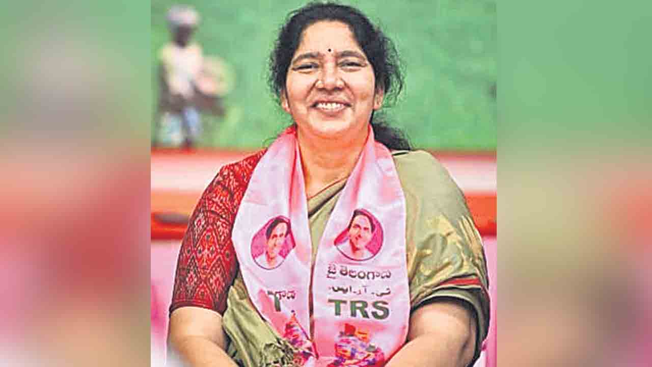 త్వరలో ఉప ఎన్నికలు మాజీ మంత్రి సత్యవతి రాథోడ్‌