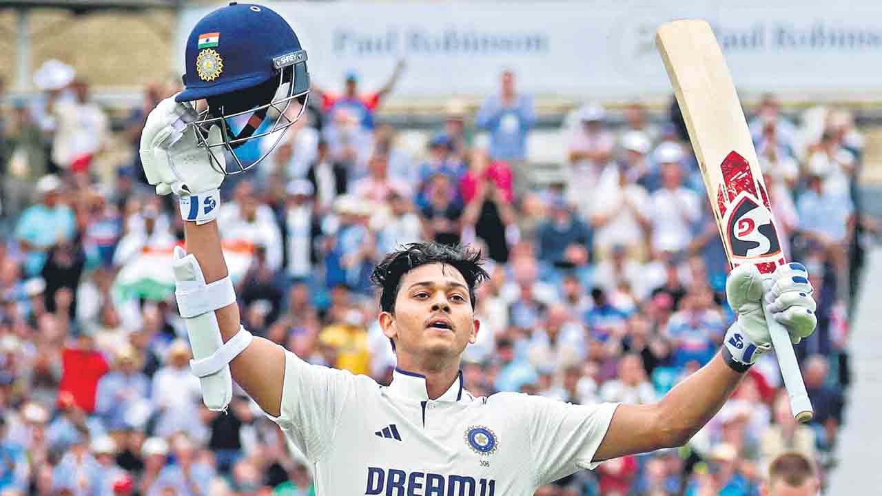 నిలబడ్డారు.. ఇక పడగొట్టాలి!