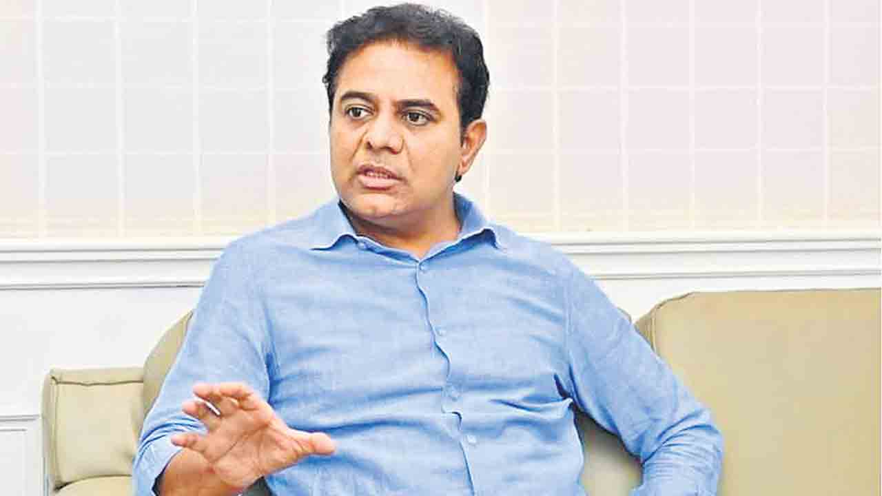 కాళేశ్వరానికో నీతి.. పోలవరానికి మరో నీతా?: కేటీఆర్‌