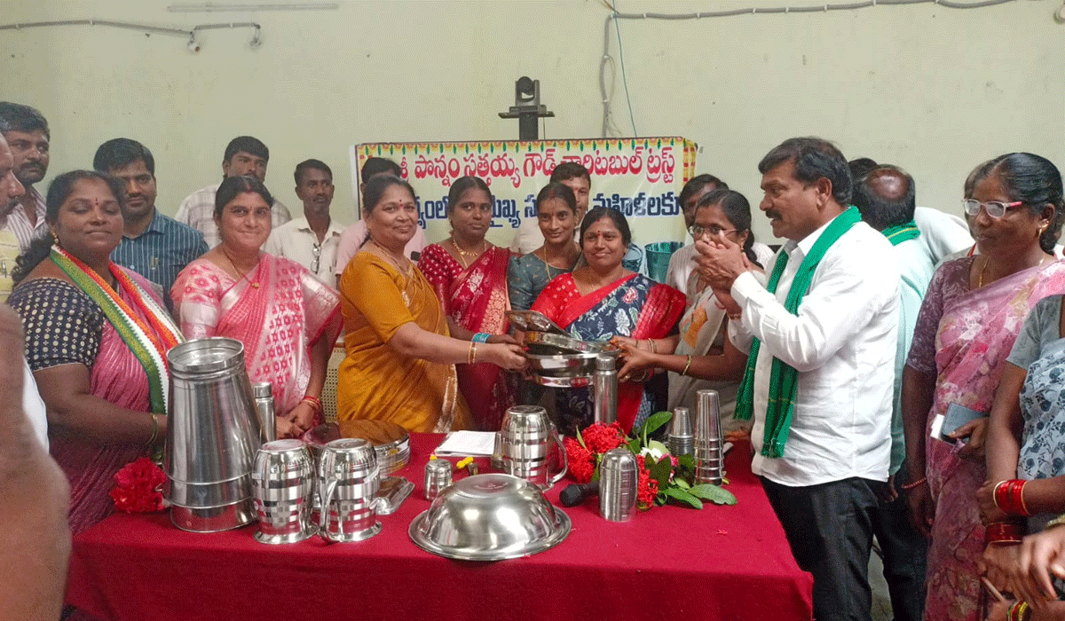 plastic-free constituency | ప్లాస్టిక్ రహిత నియోజకవర్గం గా తీర్చిదిద్దాం.. మంత్రి పొన్నం ప్రభాకర్ సతీమణి మంజుల