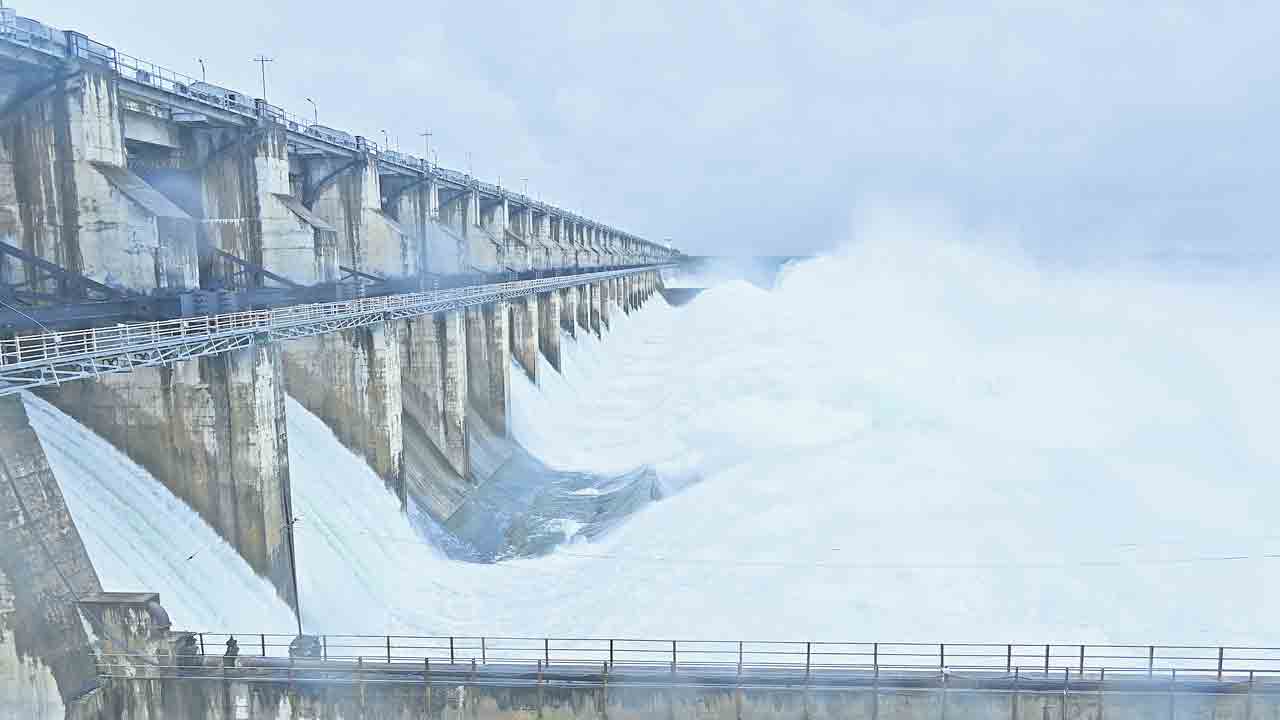 జల సవ్వడి..