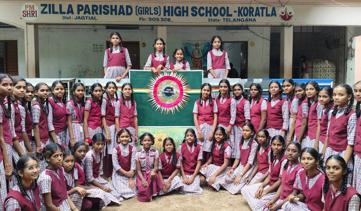 Rakhi to Prime Minister Modi | ప్రధాని మోడీకి రాఖీ పంపిన కోరుట్ల ప్రభుత్వ పాఠశాల విద్యార్థినిలు