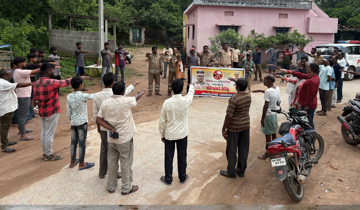 Drug-free society | డ్రగ్స్ రహిత సమాజమే లక్ష్యంగా పని చేద్దాం.. పోత్కపల్లి ఎస్సై ది కొండ రమేష్